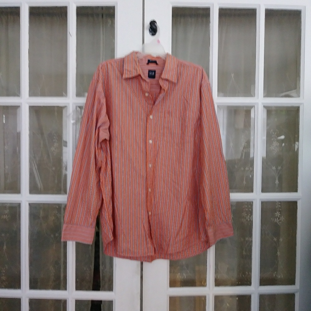 Gap men's button-down dress shirt